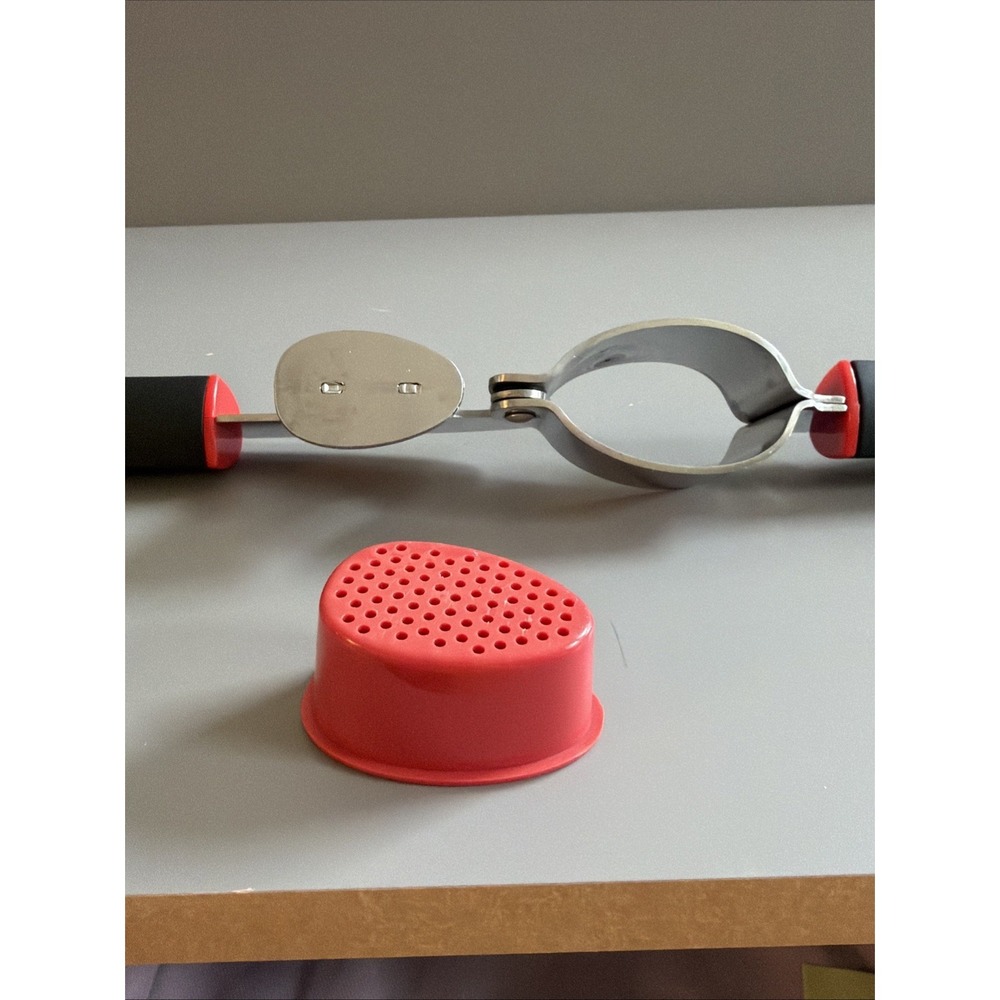 Good Cook Touch Garlic Press w/ Removable Basket, Silicone/Nylon, 8 in - Picture 5 of 7